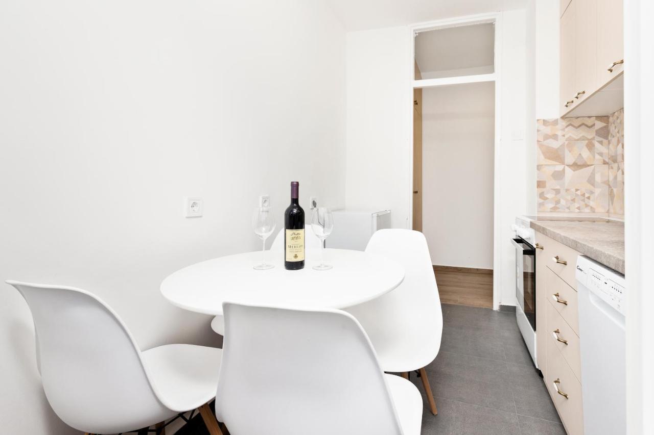 Scardona Apartment *